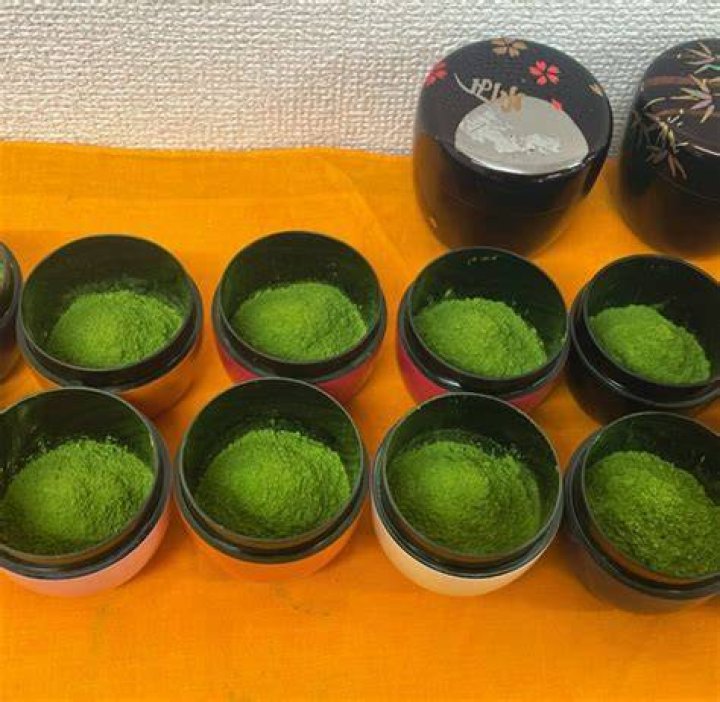 雷門の影で静かに続く「千茶」—甘さと茶の湯の“同居”を追う