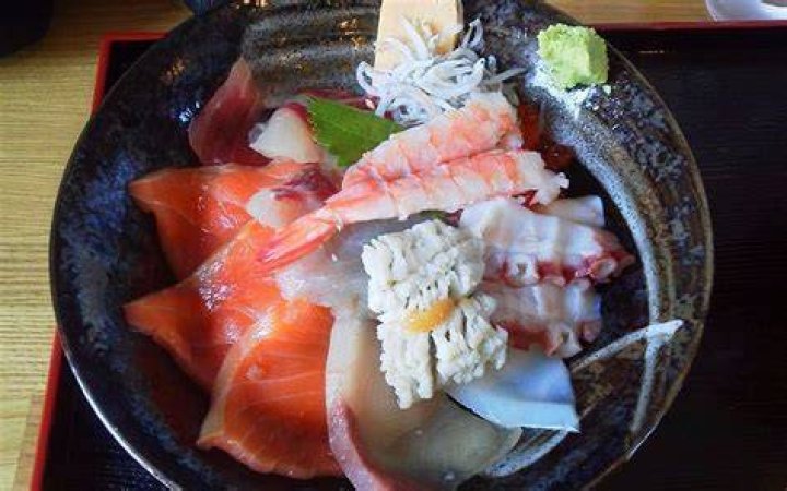 淡路島の海鮮丼が絶品!魚竹鮮魚店やけんど海鮮どんやの真実